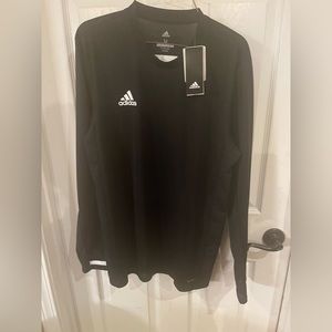 Adadias athletic shirt size Medium